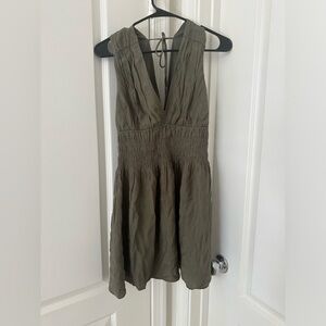 Abercrombie & Fitch green cinched waist dress